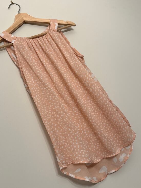 New York & Company Tops - New York & Company Sleeveless Blouse Womens Small‎ Peach Abstract Tie Back